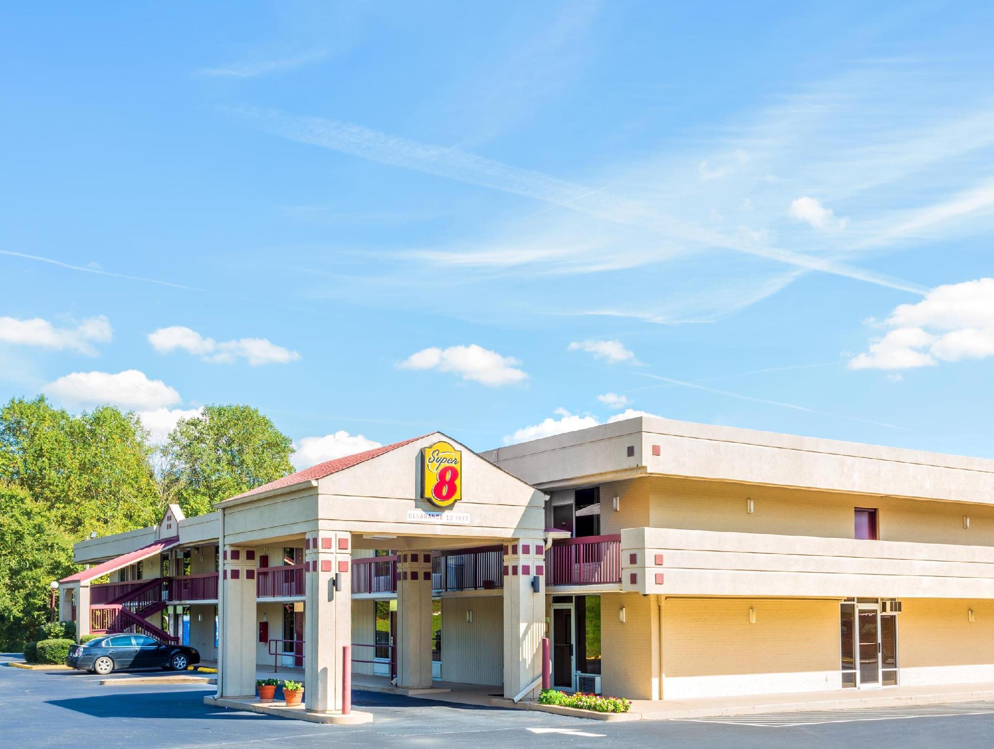 Super 8 By Wyndham Commerce Luaran gambar